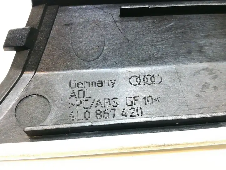 Audi Q7 4L (2005 - 2009) 4L0867420 Обшивка задней двери — фото 7