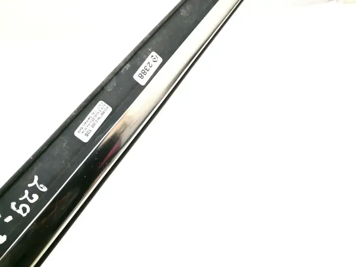 Audi Q5 SQ5 (2008 - 2012) 8R0853764C Накладка стекла задней двери — фото 6
