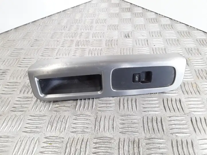 Volvo V50 (2004 - 2008) 30658448 Кнопка стеклоподъемников — фото 1