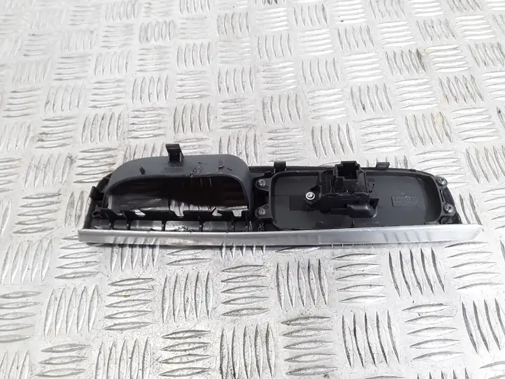 Volvo V50 (2004 - 2008) 30658448 Кнопка стеклоподъемников — фото 2