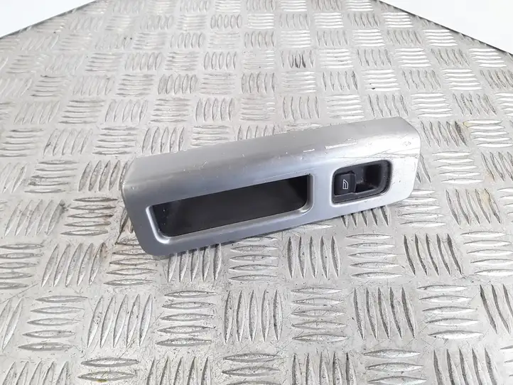 Volvo V50 (2004 - 2008) 8663819 Кнопка стеклоподъемников — фото 1