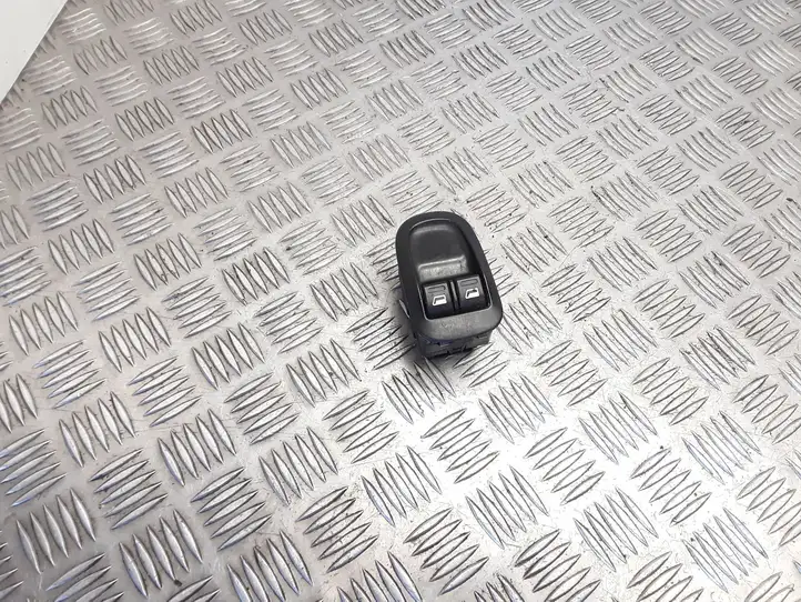 Peugeot 206 (1998 - 2012) Кнопка стеклоподъемников — фото 1