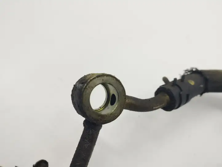 Toyota Avensis T250 (2006 - 2009) Трубка топливной системы — фото 3