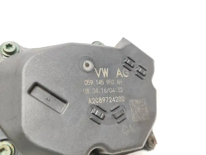Audi A6 C7 (2014 - 2018) 059145950AH Дроссельная заслонка — фото 3