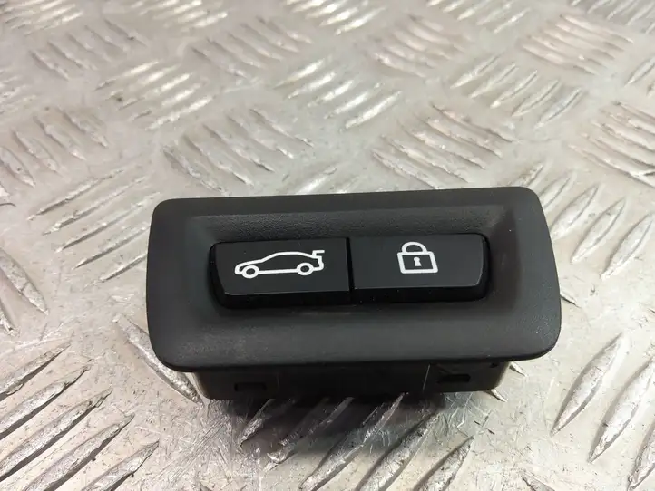 BMW X1 F48 F49 (2015 - 2022) 9275121 Кнопка закрытия багажника — фото 8