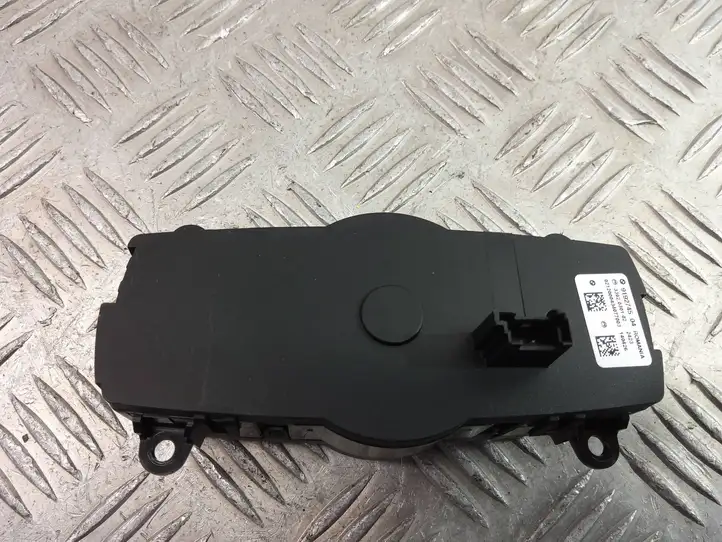 BMW X3 F25 (2010 - 2017) 9192745 Включатель фонарей — фото 3