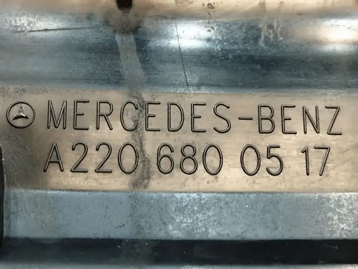 Mercedes-Benz S W220 (1998 - 2006) A2206800517 Нижняя отделка панели приборов — фото 10