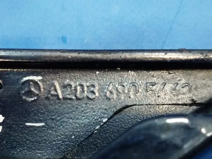 Mercedes-Benz C W203 (2000 - 2007) A20369905442 Молдинг заднего крыла — фото 2