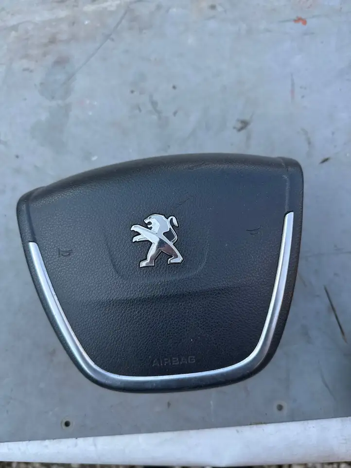 Peugeot 508 (2010 - 2014) 34077415A Подушка безопасности руля — фото 1