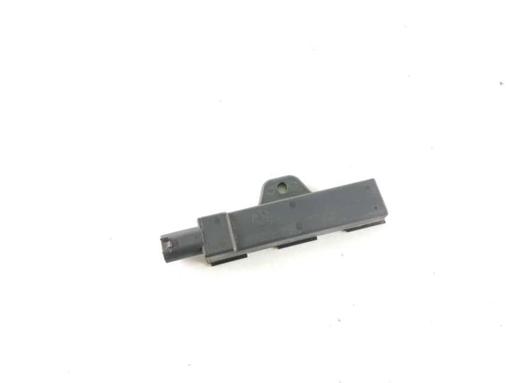 9220831 BMW 2 F46 Interjero komforto antena