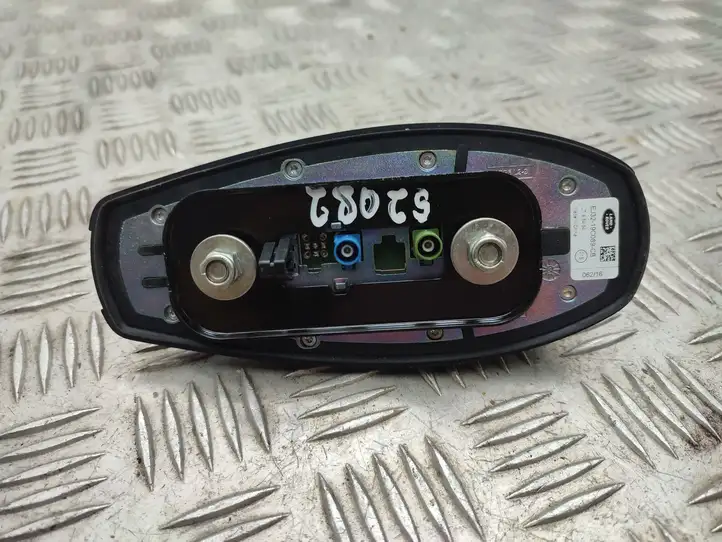 Land Rover Range Rover Evoque L538 (2015 - 2018) EJ3219C089CB GPS антенна — фото 3
