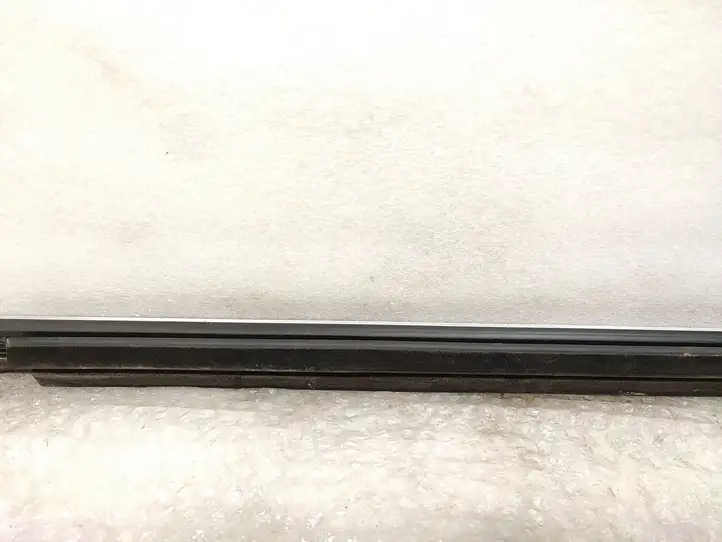 Mercedes-Benz E W238 (2017 - ) A2386706000 Накладка стоек лобового стекла — фото 3