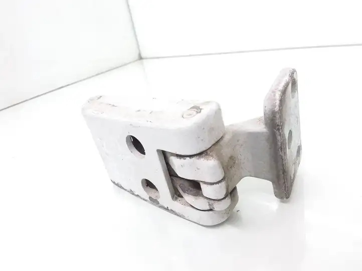 Mercedes-Benz Sprinter W906 (2006 - 2018)  A9067400237 Нижняя петля багажной двери