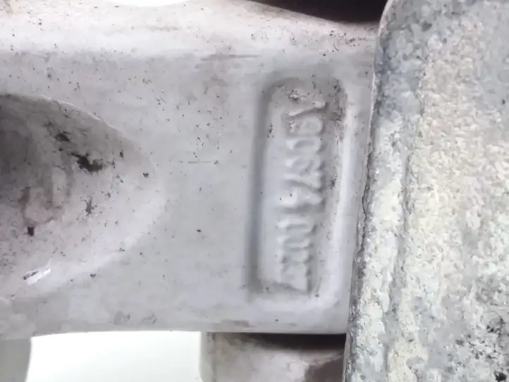 Mercedes-Benz Sprinter W906 (2006 - 2018)  A9067400237 Нижняя петля багажной двери