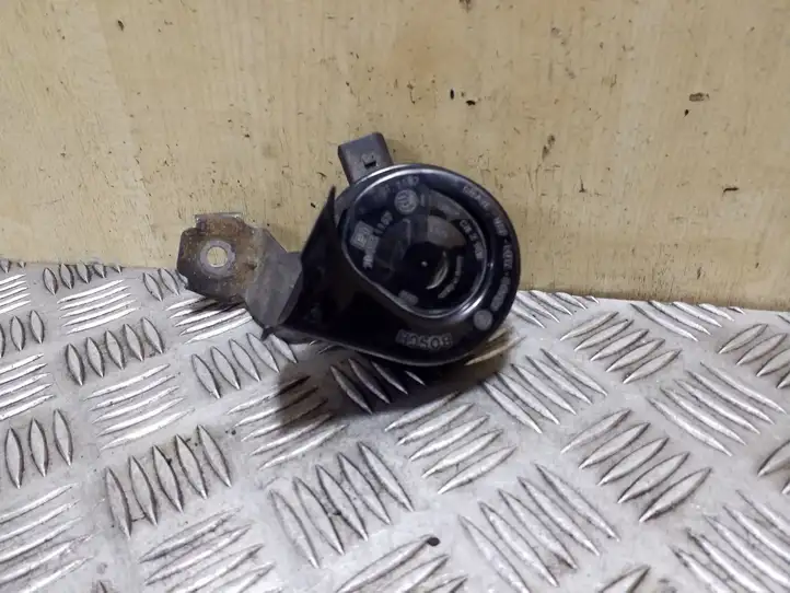 Skoda Octavia Mk2 (1Z) (2004 - 2013)  1K0951221A Звуковой сигнал