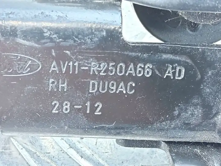 Ford B-MAX (2012 - 2018) AV11R250A66AD Нижняя направляющая раздвижной двери — фото 3