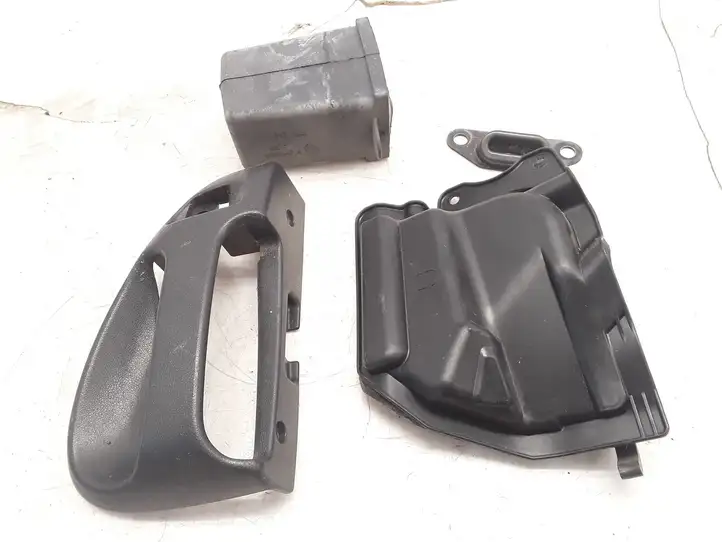 Toyota Previa (XR30, XR40) II (2000 - 2006) 6752128020 Крышка ручки раздвижной двери — фото 1