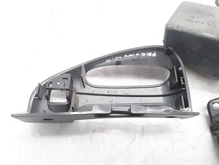 Toyota Previa (XR30, XR40) II (2000 - 2006) 6752128020 Крышка ручки раздвижной двери — фото 5