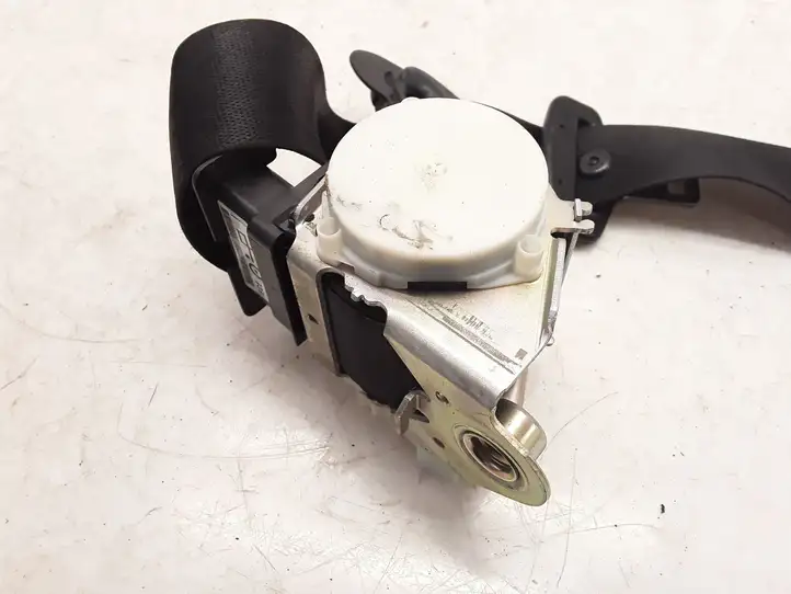 BMW 1 E81 E87 (2004 - 2011)  33059849 Передний ремень безопасности