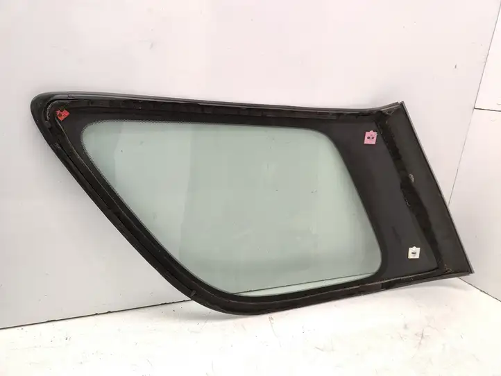 Toyota RAV 4 (XA20) (2000 - 2005) 43R00011 Заднее боковое стекло — фото 4