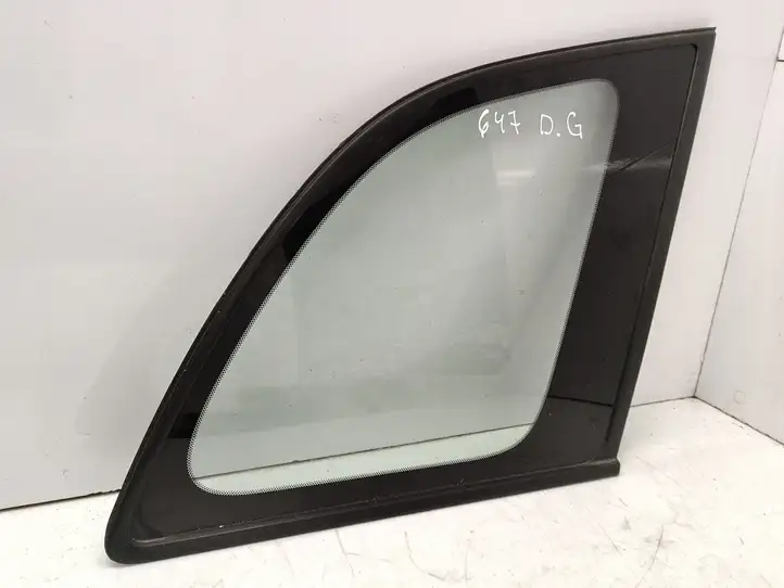 Toyota RAV 4 (XA20) (2000 - 2005) 43R00122 Заднее боковое стекло — фото 1