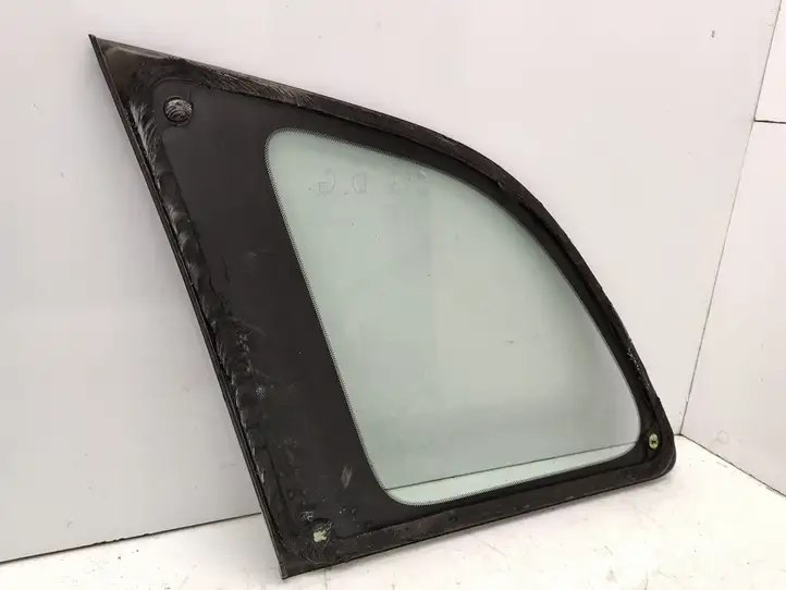 Toyota RAV 4 (XA20) (2000 - 2005) 43R00122 Заднее боковое стекло — фото 4