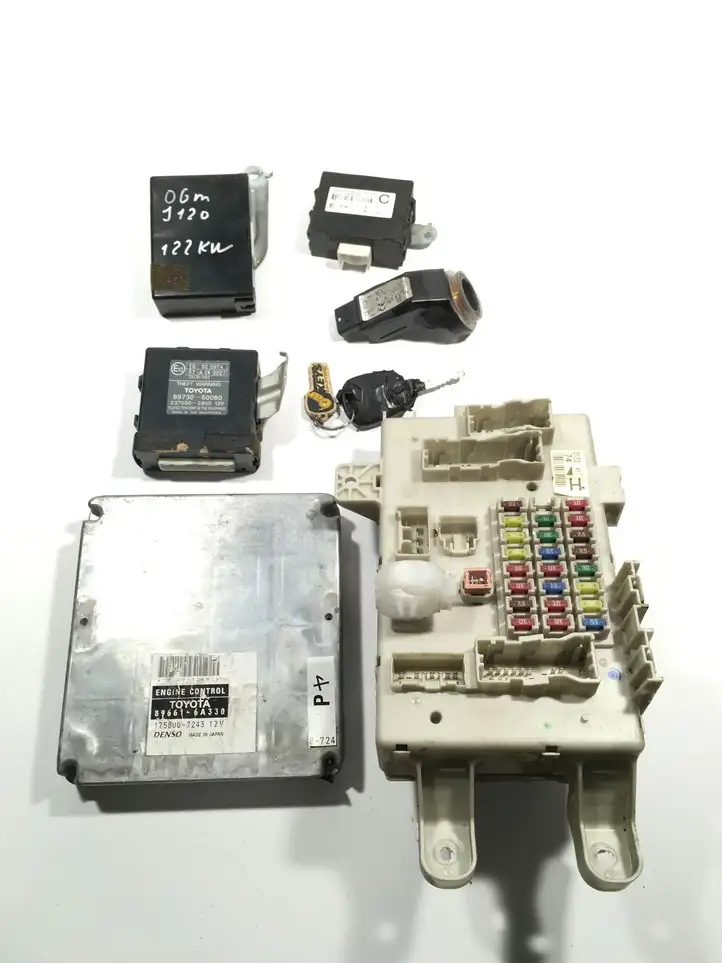 Toyota Land Cruiser (J120) (2002 - 2009) 896616A330 Комплект системы зажигания — фото 1