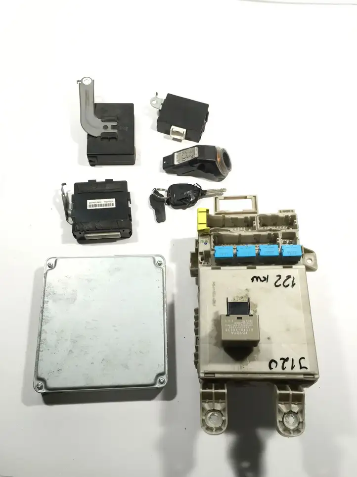 Toyota Land Cruiser (J120) (2002 - 2009) 896616A330 Комплект системы зажигания — фото 4