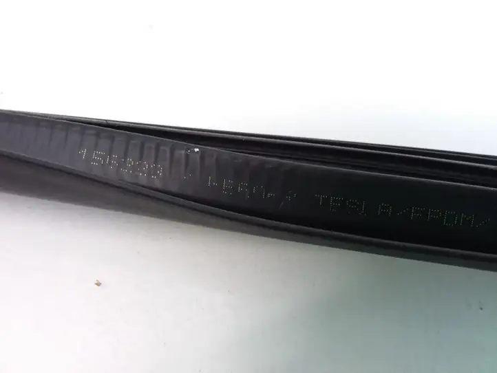 Tesla Model 3 (2017 - 2023) 156223 Уплотнитель кузова — фото 3