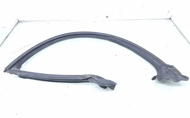 Mercedes-Benz CLS C219 (2003 - 2011)   Уплотнительная резина (на кузове)