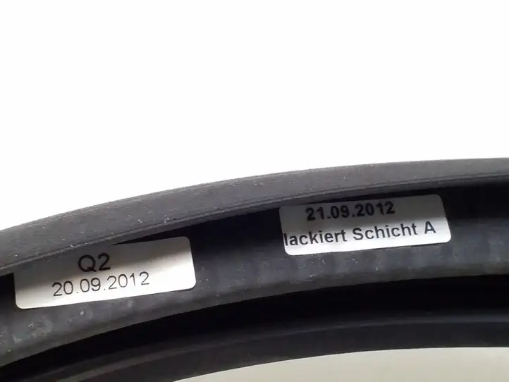 Mercedes-Benz CLS C218,X218 (2011 - 2017) Уплотнитель кузова — фото 2