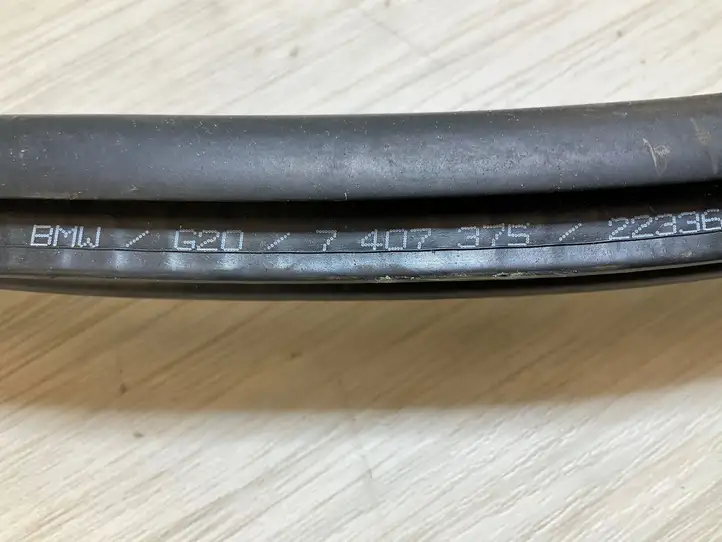 BMW 3 G20 G21 (2019 - ) 7407375 Уплотнитель кузова — фото 2