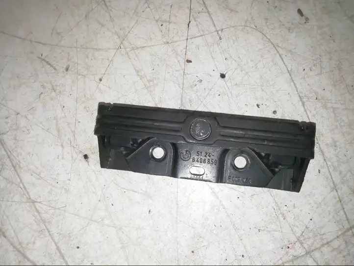 Land Rover Range Rover Sport L320 (2005 - 2009) 8408859 Петля замка задней двери — фото 1
