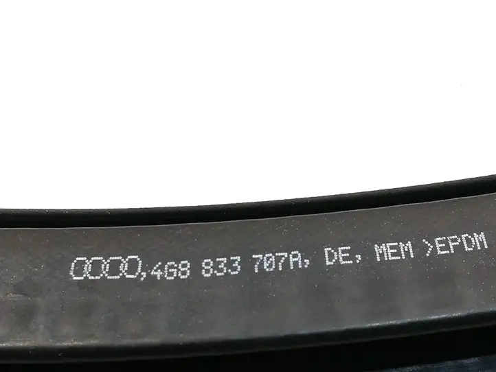 Audi A7 S7 4G (2010 - 2014) 4G8833707A Уплотнитель кузова — фото 2