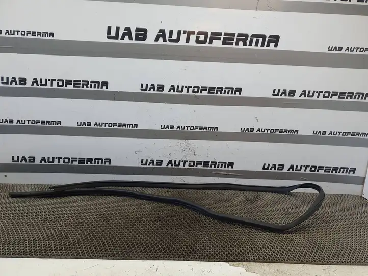 Nissan Qashqai (2013 - 2017) Уплотнитель кузова — фото 1