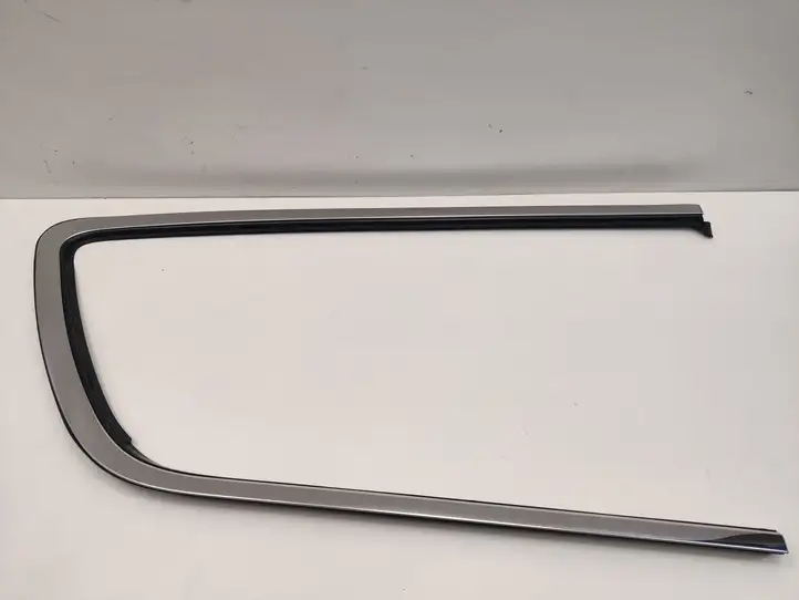 Chrysler Pacifica (2016 - ) 68227296AC Облицовка заднего бокового стекла — фото 1