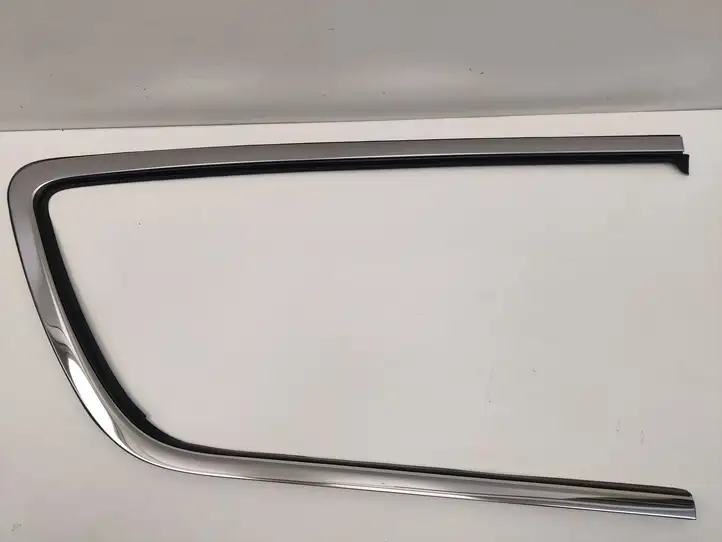 Chrysler Pacifica (2016 - ) 68227296AC Облицовка заднего бокового стекла — фото 12