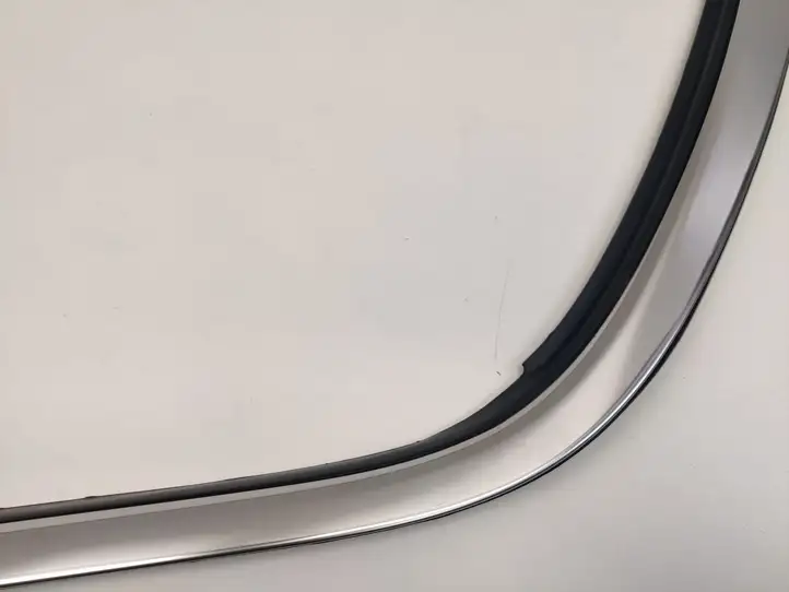 Chrysler Pacifica (2016 - ) 68227297AD Облицовка заднего бокового стекла — фото 12