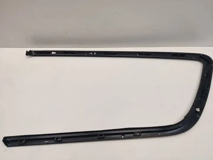 Chrysler Pacifica (2016 - ) 68227296AB Облицовка заднего бокового стекла — фото 11