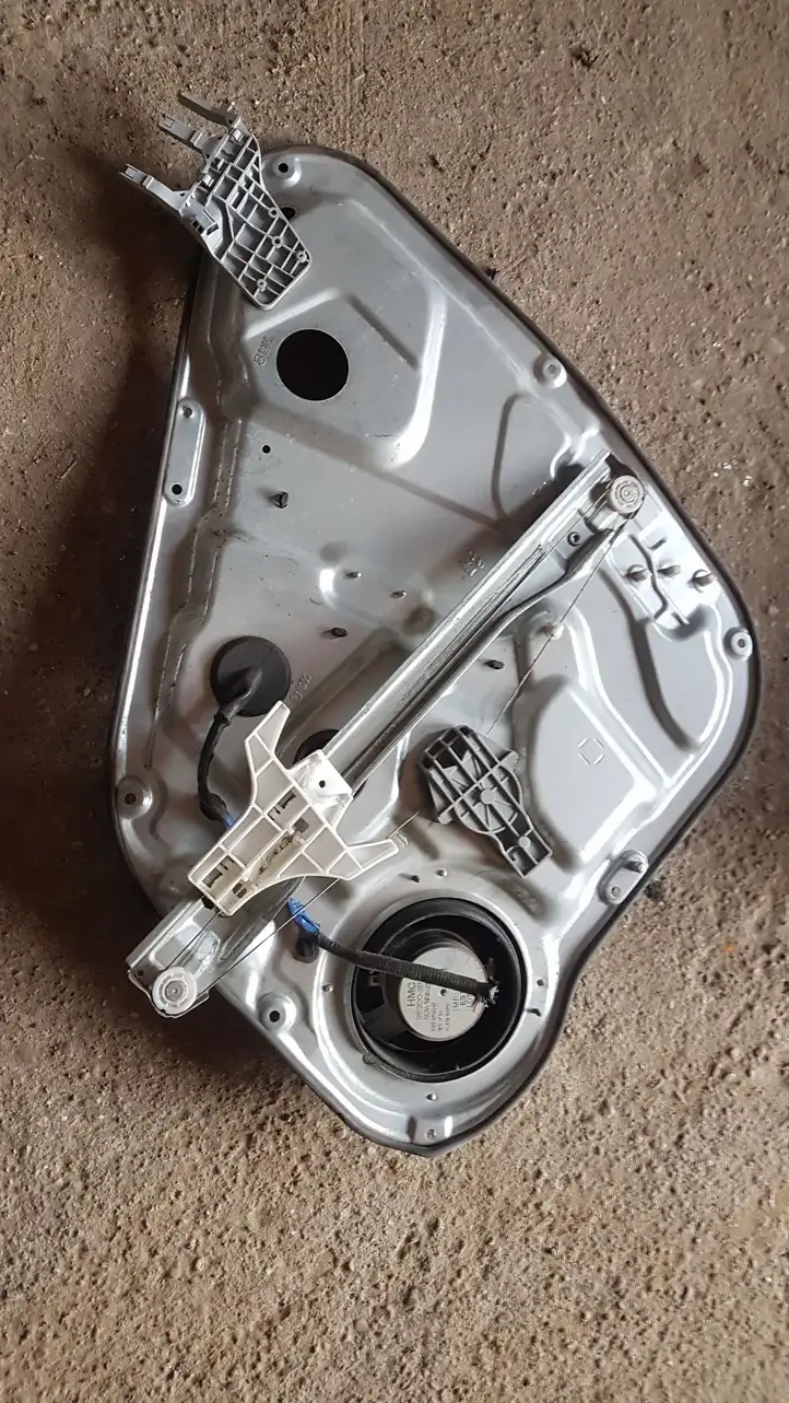 Hyundai Santa Fe (2009 - 2012) 834802B030HZ Стеклоподъемник задней двери без мотора — фото 3