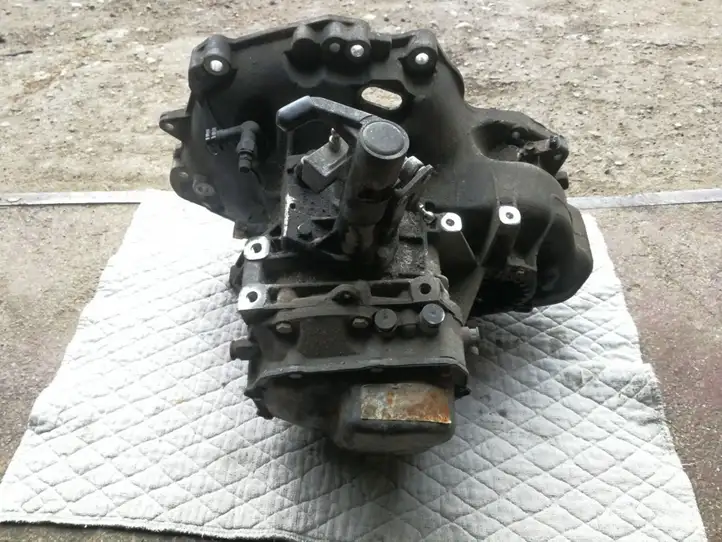 Suzuki Swift (2004 - 2010) МКПП 5-ступенчатая — фото 4