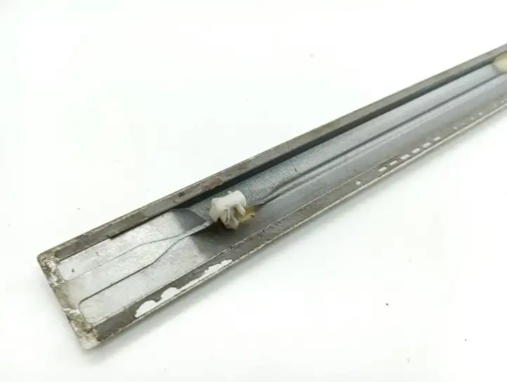 Opel Vectra B (1999 - 2002) 90586910 Молдинги задней двери — фото 2