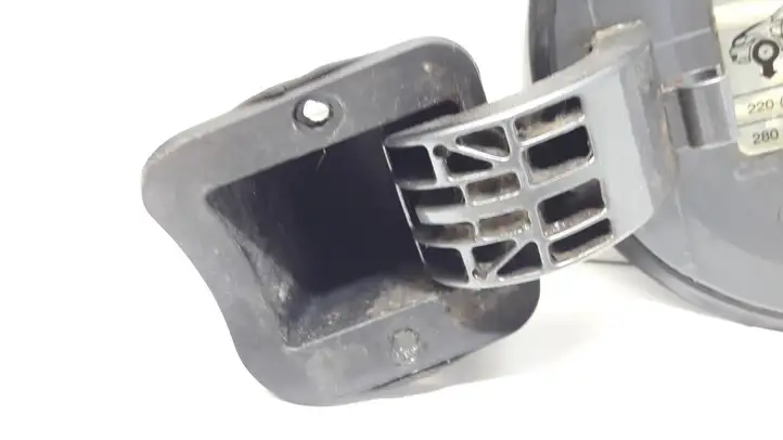 Opel Zafira B (2003 - 2006) 90559413 Крышка топливного бака — фото 8