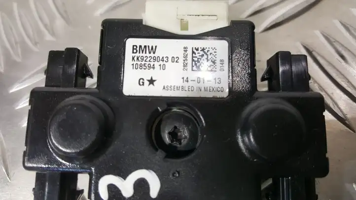 BMW 3 F30 F35 F31 (2012 - 2018) 9229043 Усилитель антенны — фото 2