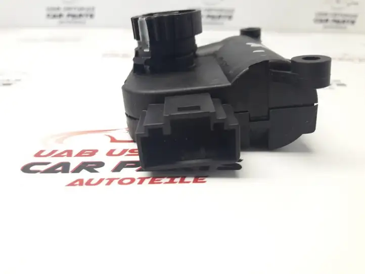 Volkswagen Golf V (2003 - 2009) 0132801339 Двигатель задвижки потока воздуха — фото 3