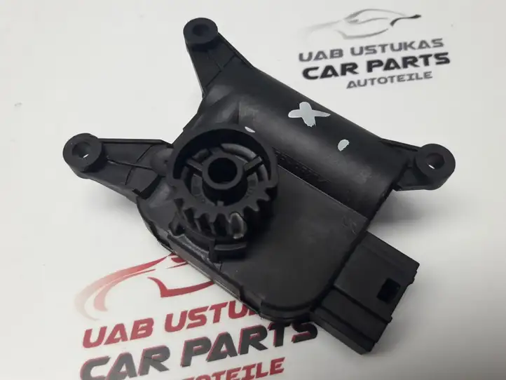 Volkswagen Golf V (2003 - 2009) 0132801339 Двигатель задвижки потока воздуха — фото 4