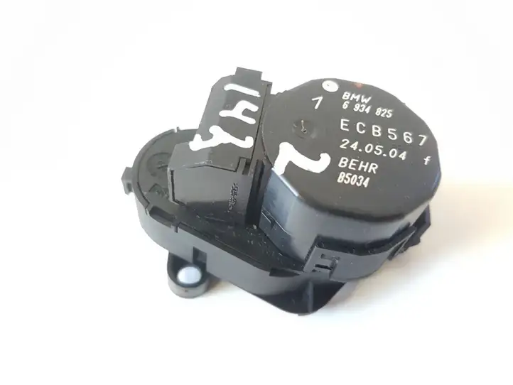 BMW 3 E46 (1998 - 2005) 6934825 Двигатель задвижки потока воздуха — фото 1