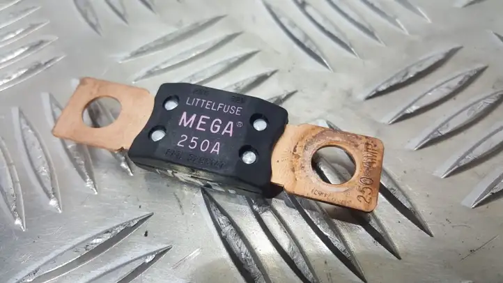 BMW 3 E46 (1998 - 2005)  5293147 Предохранитель