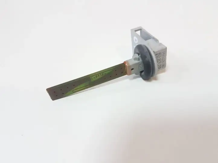 Volkswagen Golf V (2003 - 2009)  4B0820539 Датчик температуры салона