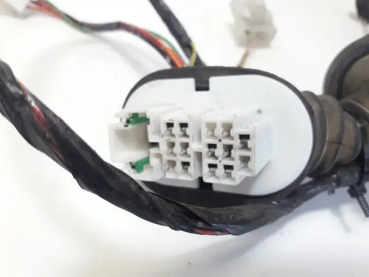 Mazda 323 (2001 - 2003)  BJ1V67210C Проводка задних дверей